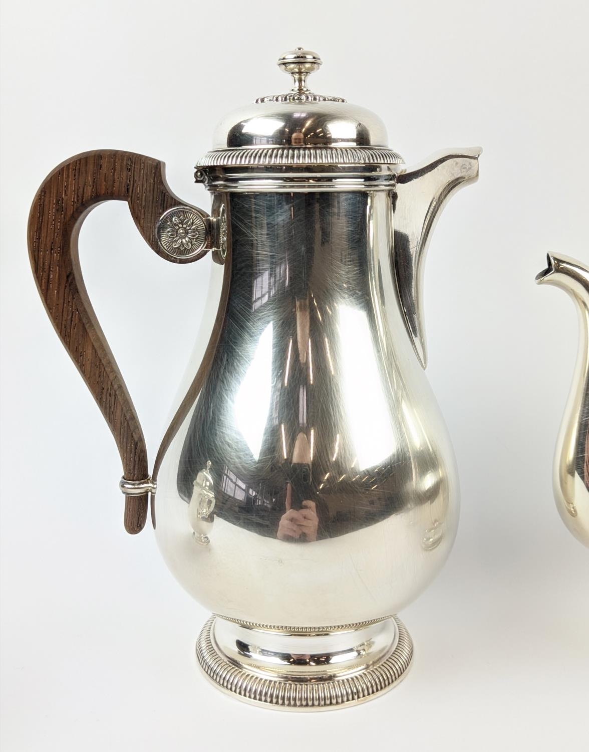 A CHRISTOFLE SILVER PLATED TEA AND COFFEE SERVICE, comprising coffee pot, teapot milk jug and - Image 3 of 10