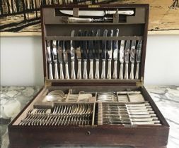 CANTEEN OF CUTLERY BY MAPPIN AND WEBB, Mappin and Webb 'Louis Seize' silver plated, eight place,