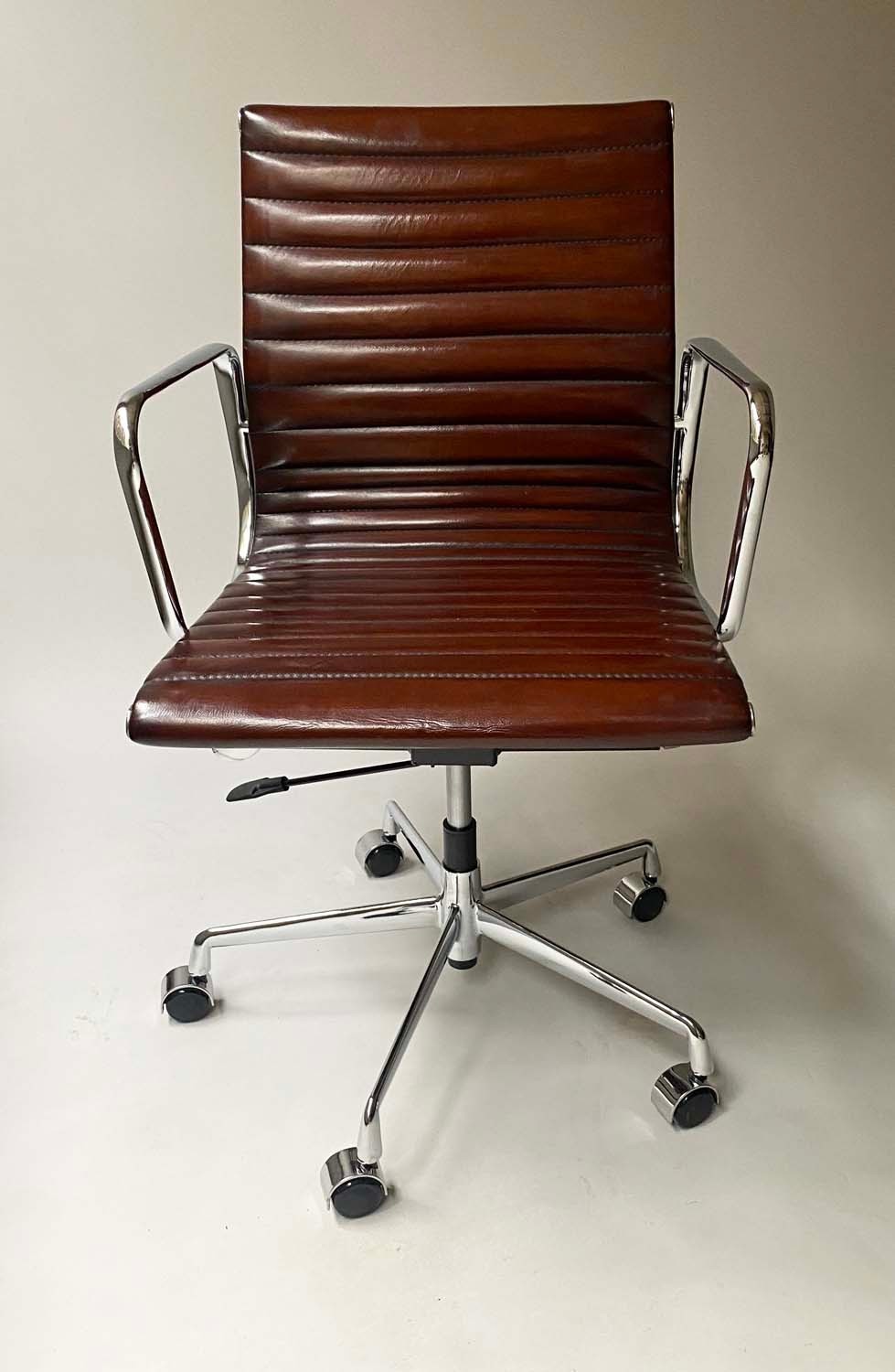 AFTER CHARLES AND RAY EAMES ALUMINIUM GROUP STYLE DESK, with ribbed natural mid brown leather - Image 9 of 9