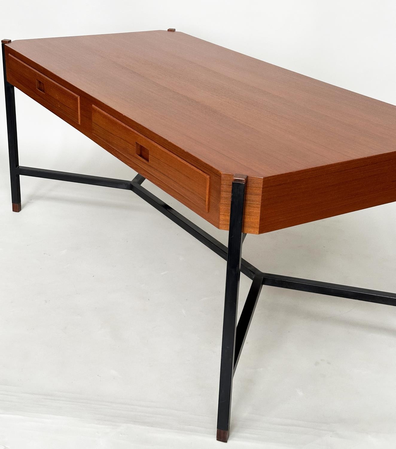 DESK, teak, in the manner of Ico Parisi, with two drawers and stretchered lacquered metal - Image 7 of 9