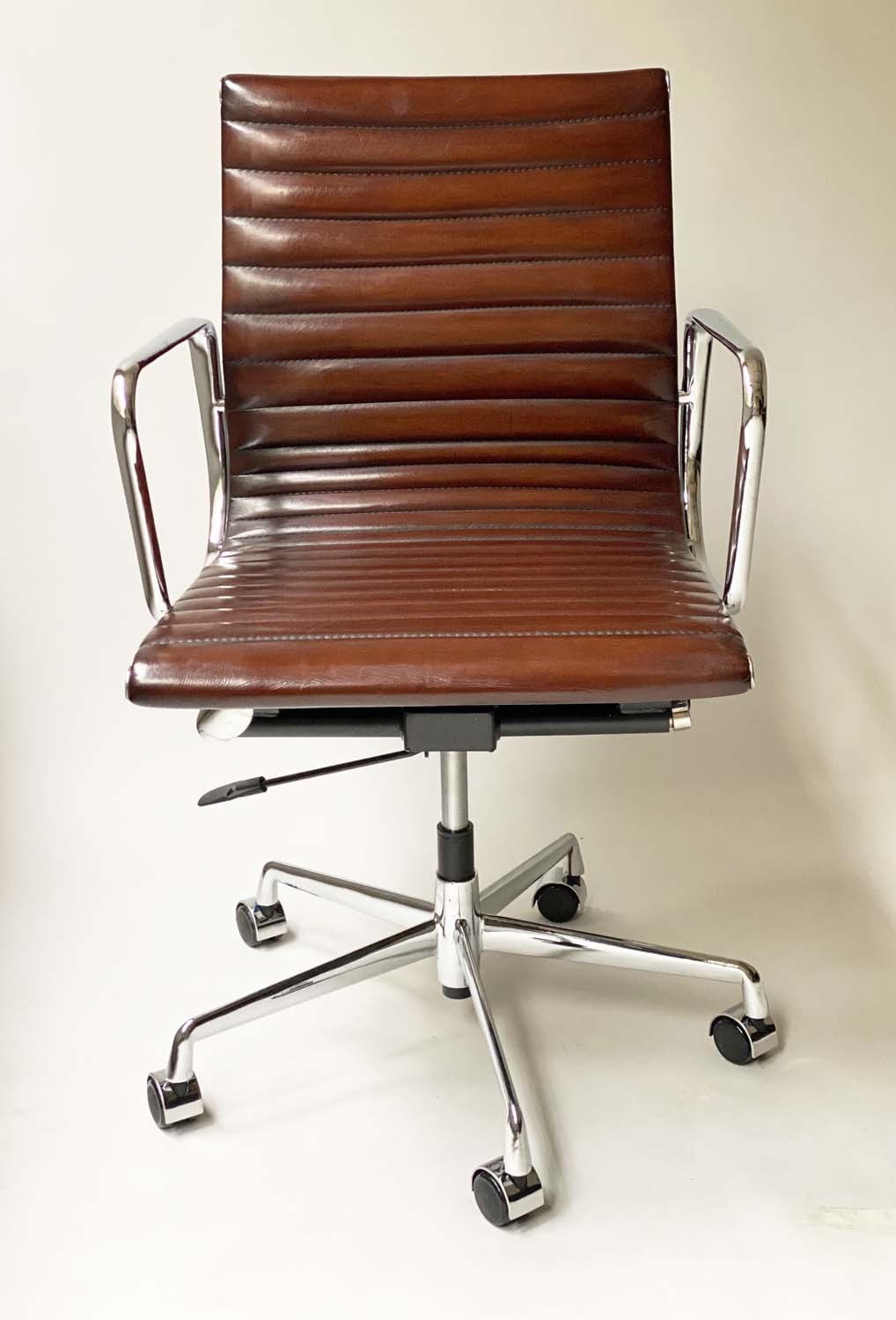 REVOLVING DESK CHAIR, Charles and Ray Eames inspired, with ribbed natural tan leather upholstered - Image 2 of 10