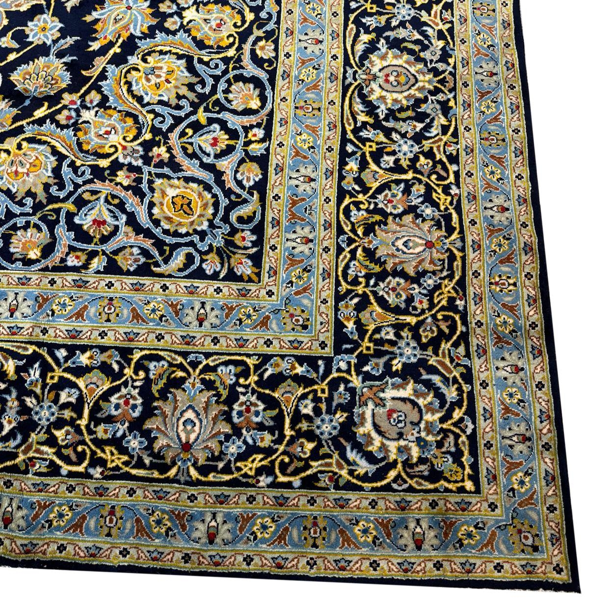 FINE PERSIAN ISPHAHAN DESIGN CARPET, 422cm x 304cm. - Bild 6 aus 7