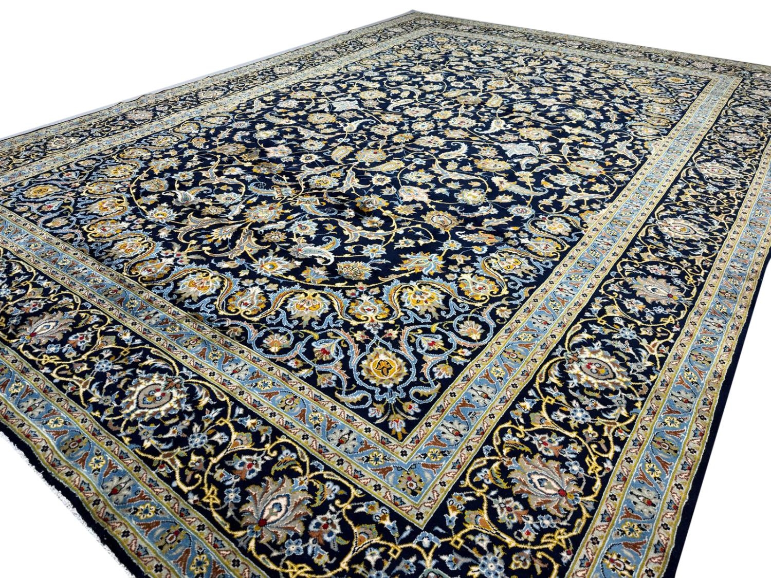 FINE PERSIAN ISPHAHAN DESIGN CARPET, 422cm x 304cm. - Bild 2 aus 7