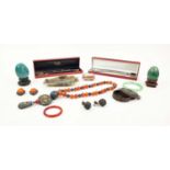 COLLECTION OF JEWELLERY AND CHINESE JADE, including a silver necklace and carved stone pendant, faux