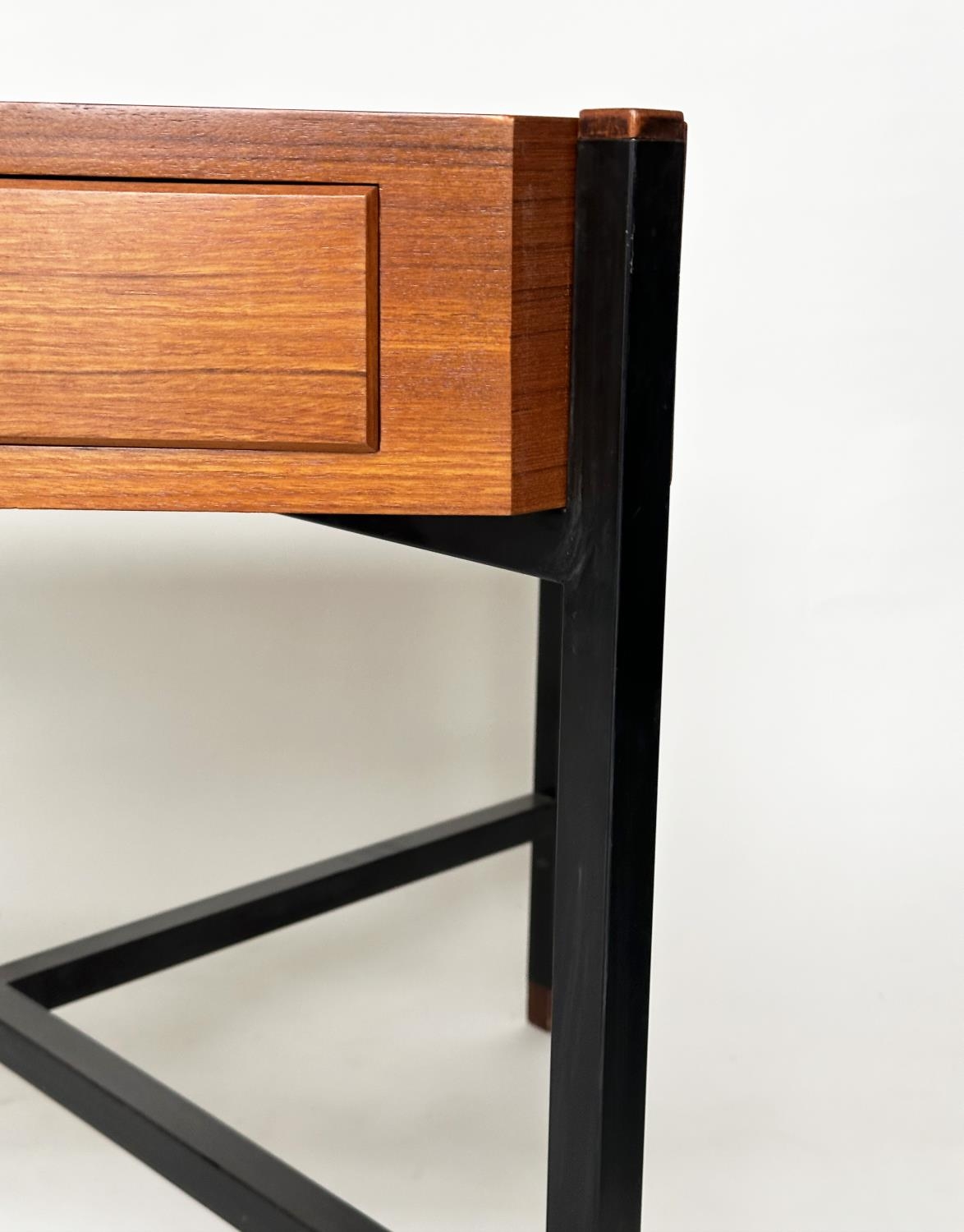 DESK, teak, in the manner of Ico Parisi, with two drawers and stretchered lacquered metal - Image 4 of 9