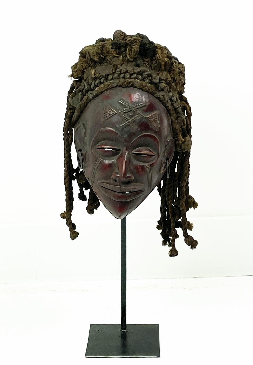 CHOCKWE MASK (Congo), 50cm H.