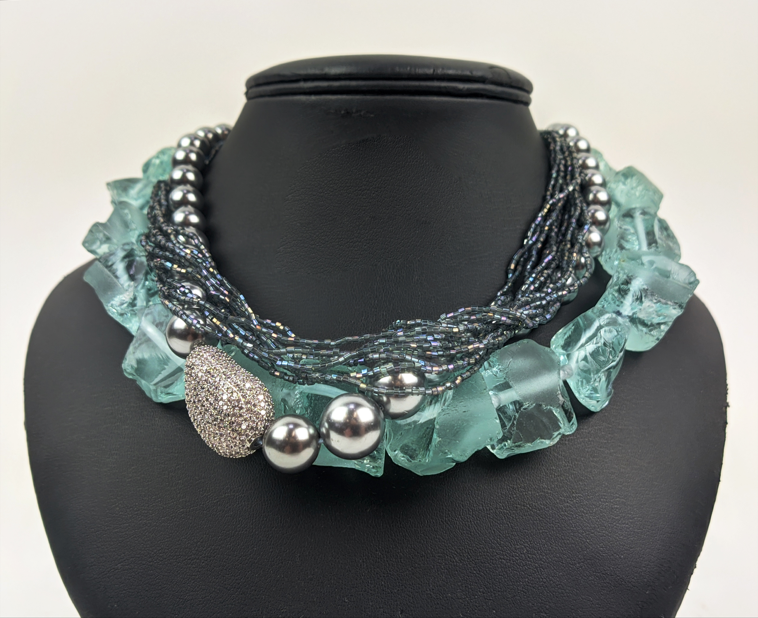 AN AQUAMARINE COLOURED ROUGH STONE NECKLACE, with a paste diamond clasp, 46cm long, together with - Image 10 of 10