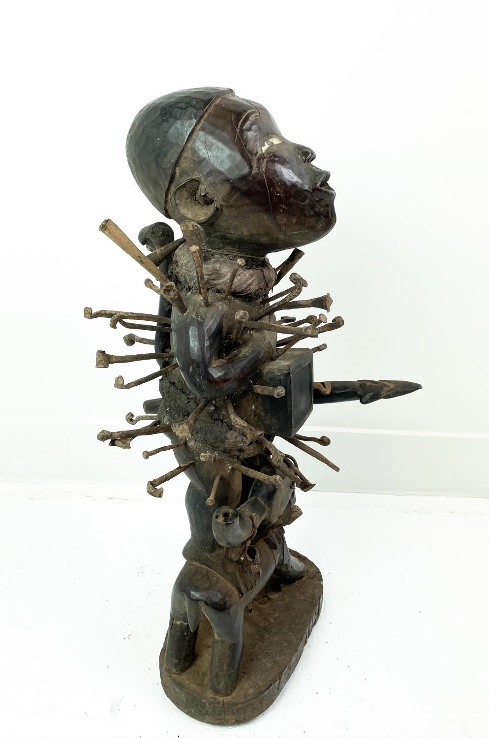 NKISI KONDI FETISH FIGURE (Congo). - Image 2 of 5