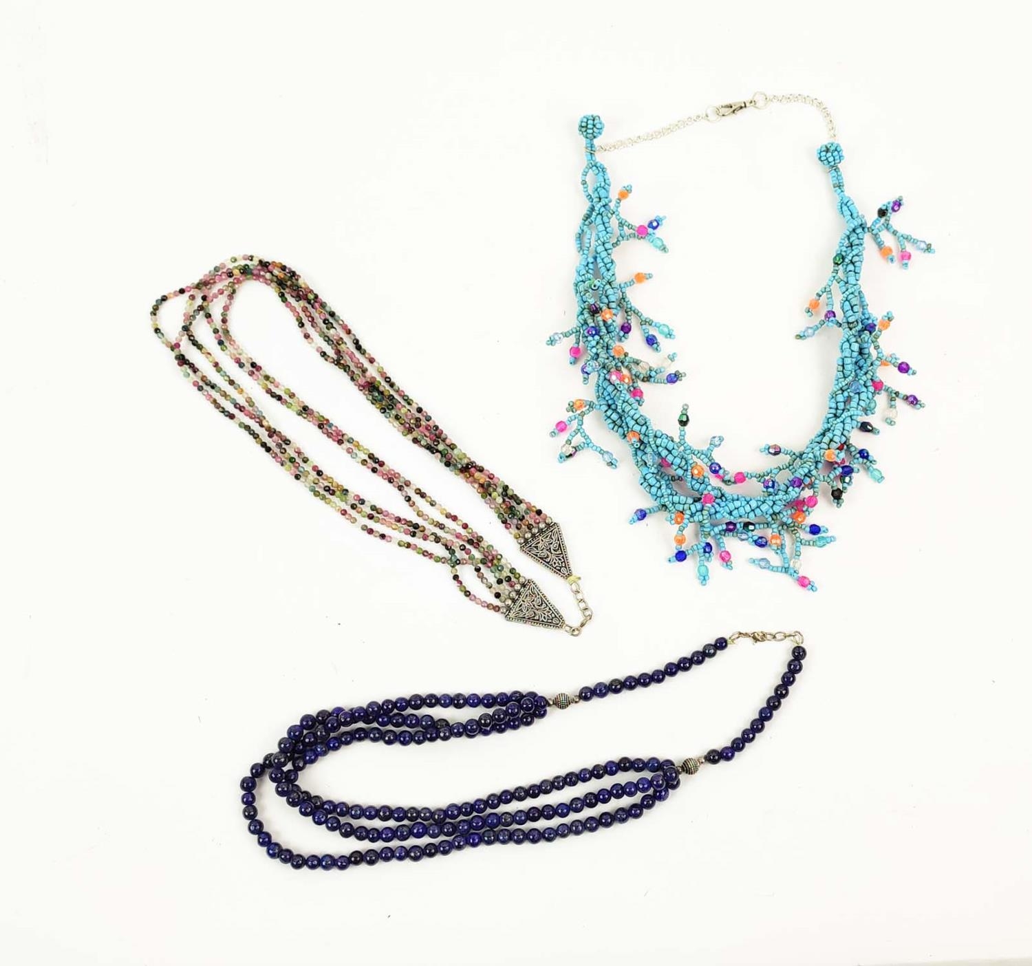 A COLLECTION OF ASSORTED COSTUME JEWELLERY, comprising freshwater pearl spray necklace and bracelet, - Image 14 of 16