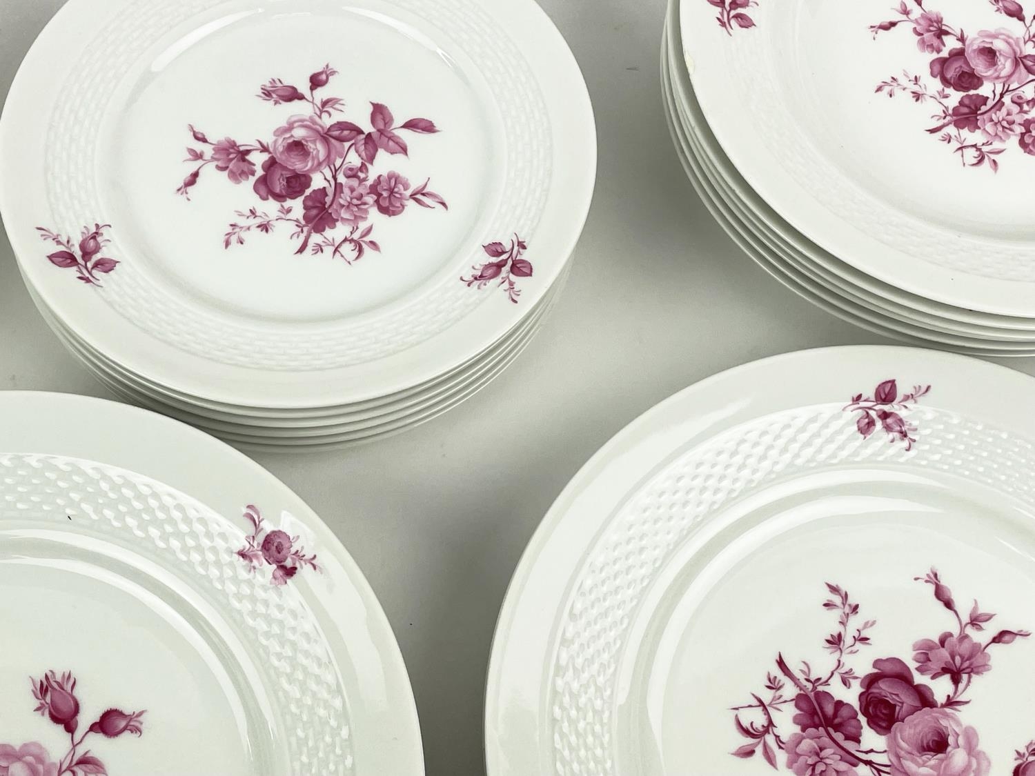 SUPPER SERVICE, European porcelain, Hutschen Reuther with rose pink flowers and sprig sprays, twelve - Image 5 of 10