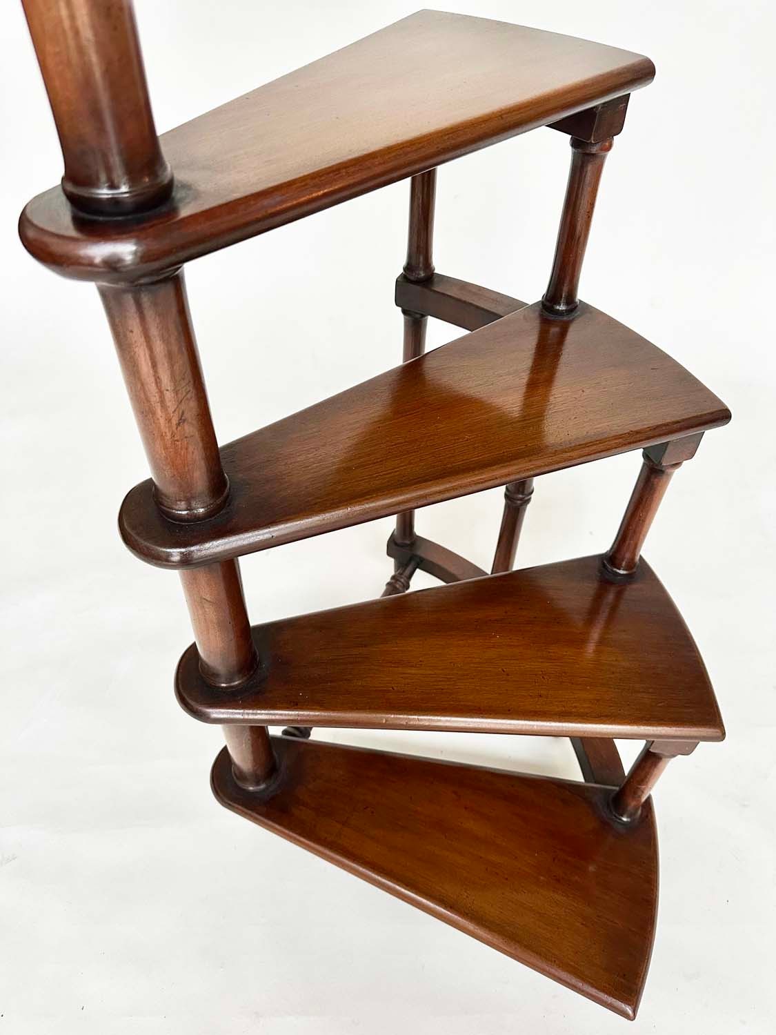 LIBRARY STEPS, a tall set, Georgian style mahogany with four spiral tread steps and brass mounted - Image 5 of 7