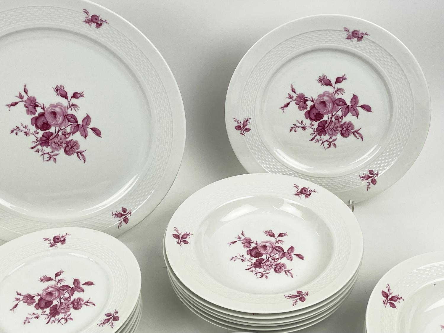 SUPPER SERVICE, European porcelain, Hutschen Reuther with rose pink flowers and sprig sprays, twelve - Image 6 of 10