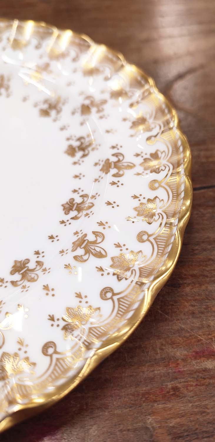SPODE DINNER SERVICE, Fleur-De-Lys gilt fine bone China, comprising ten dinner plates, ten side - Image 6 of 10