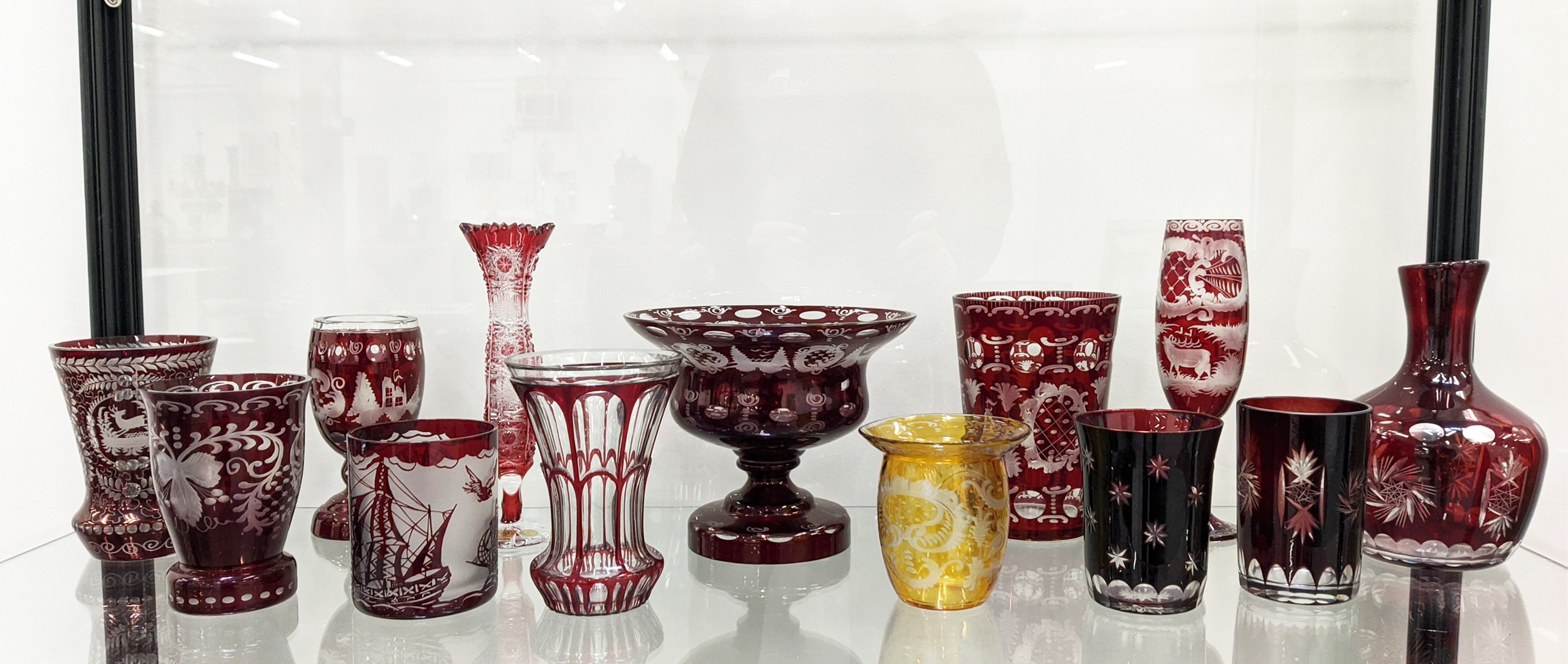 QUANTITY OF BOHEMIAN CUT GLASS, comprising various glasses, bowls, vase and water jug and glass. ( - Image 2 of 8