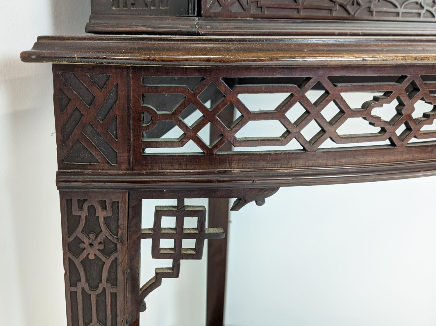 GLAZED CORNER CABINET ON STAND, Edwardian mahogany in Chippendale style with door and carved - Image 4 of 9