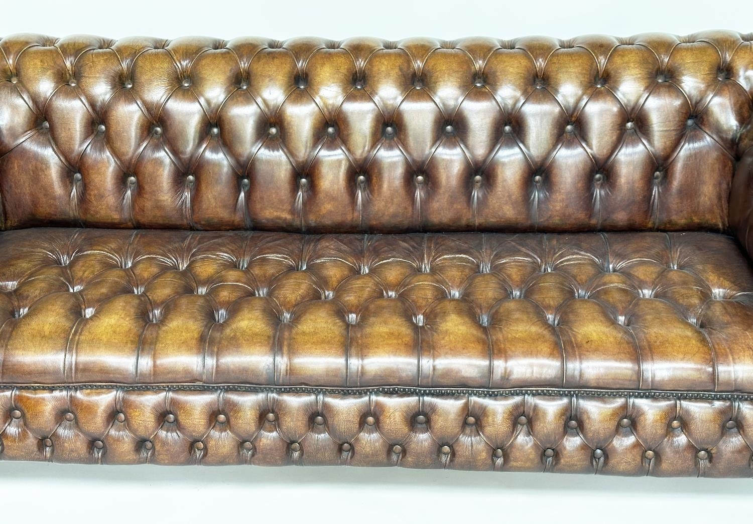 CHESTERFIELD SOFA, traditional hand finished natural soft tan leather deep button upholstery with - Image 5 of 12