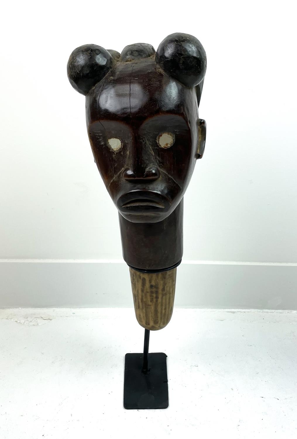 FANG POLE HEAD'S, a pair, Gabon , 57cm H. (2) - Image 7 of 7