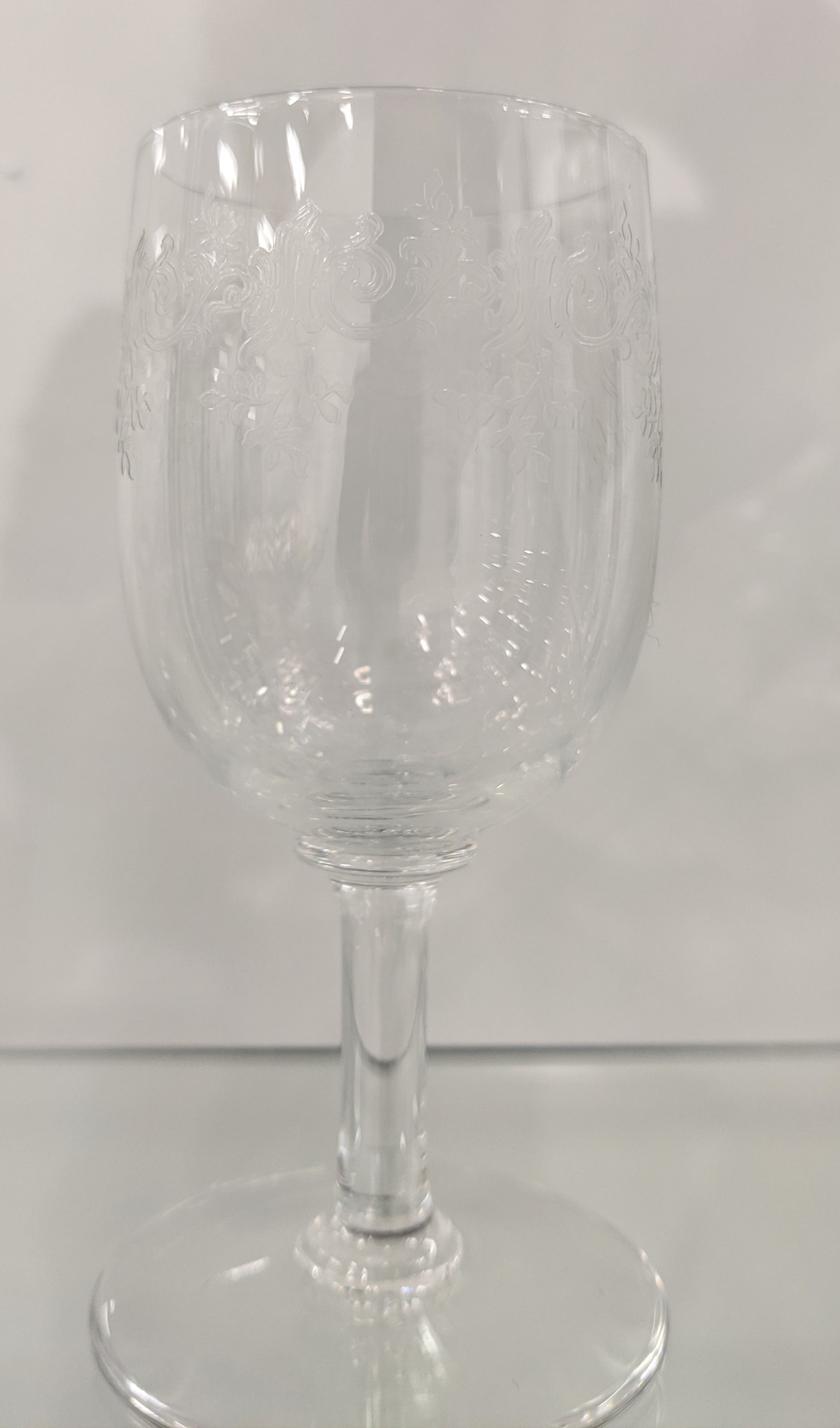 QUANTITY OF ENGRAVED GLASSWARE, including eight champagne flutes, decanter vodka glass set, eight - Image 9 of 9