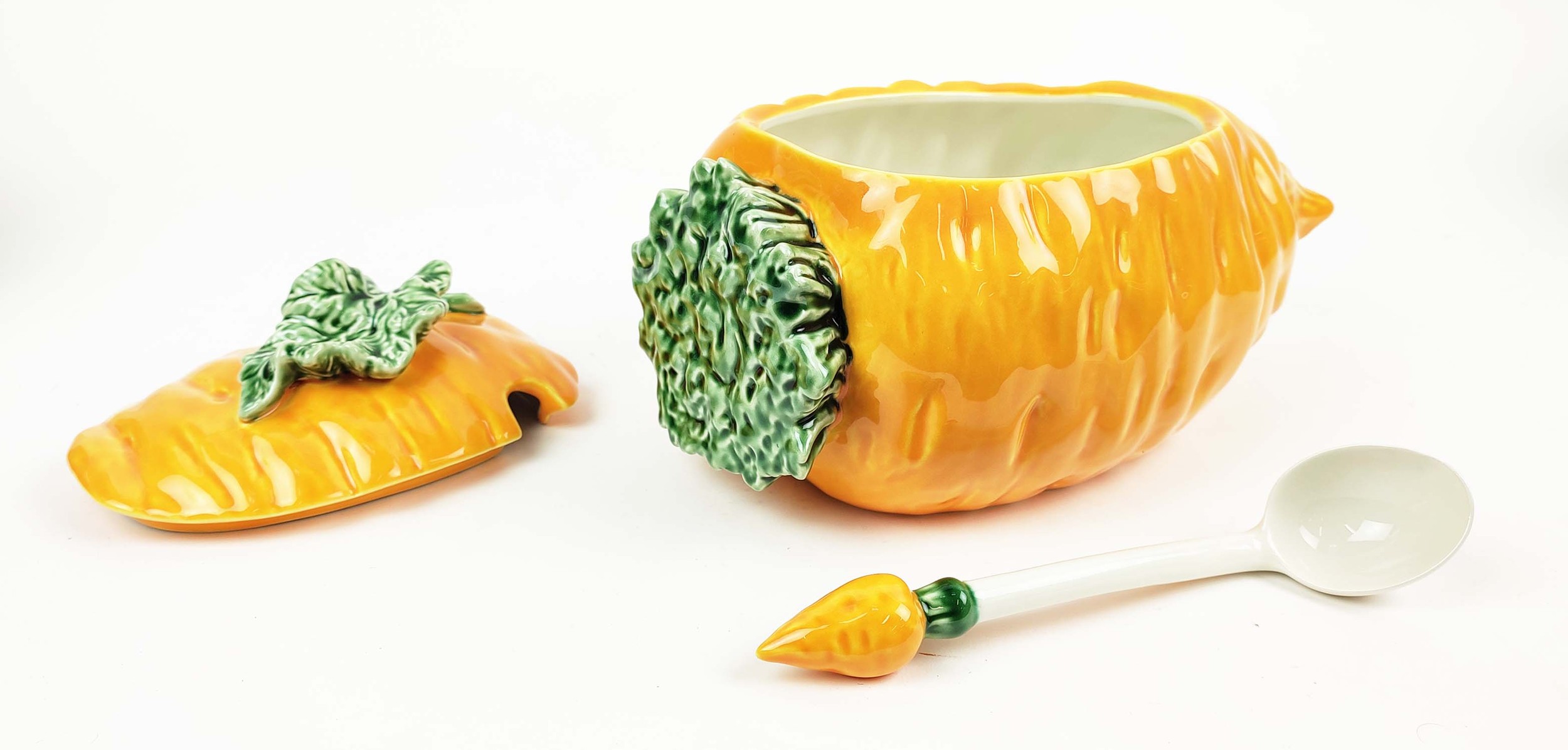 THREE LARGE CERAMIC TUREENS OF FRUIT AND VEGETABLE, in the form of tomato, cabbage and carrot, all - Image 4 of 9