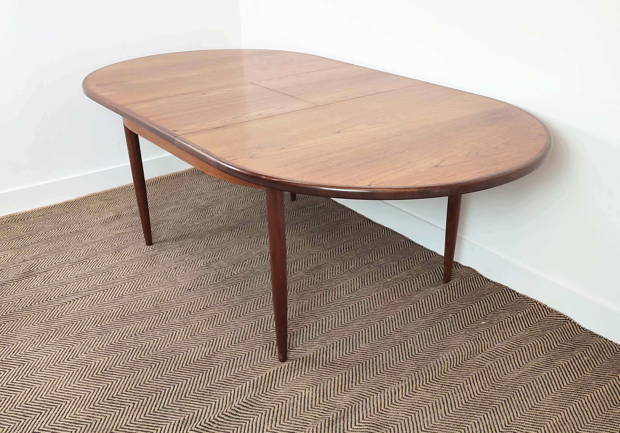 G PLAN DINING TABLE, extendable design, 209cm x 11cm x 73cm at largest. - Image 3 of 12