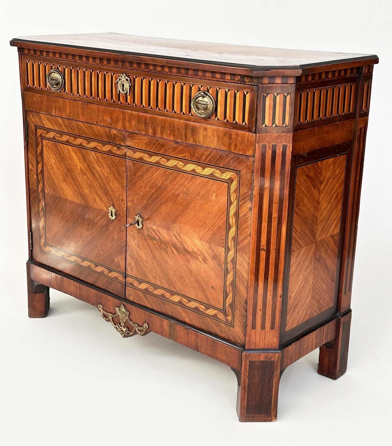 DUTCH SIDE CABINET, early 19th century kingwood with ebony and satinwood parquetry inlay and gilt - Bild 15 aus 20