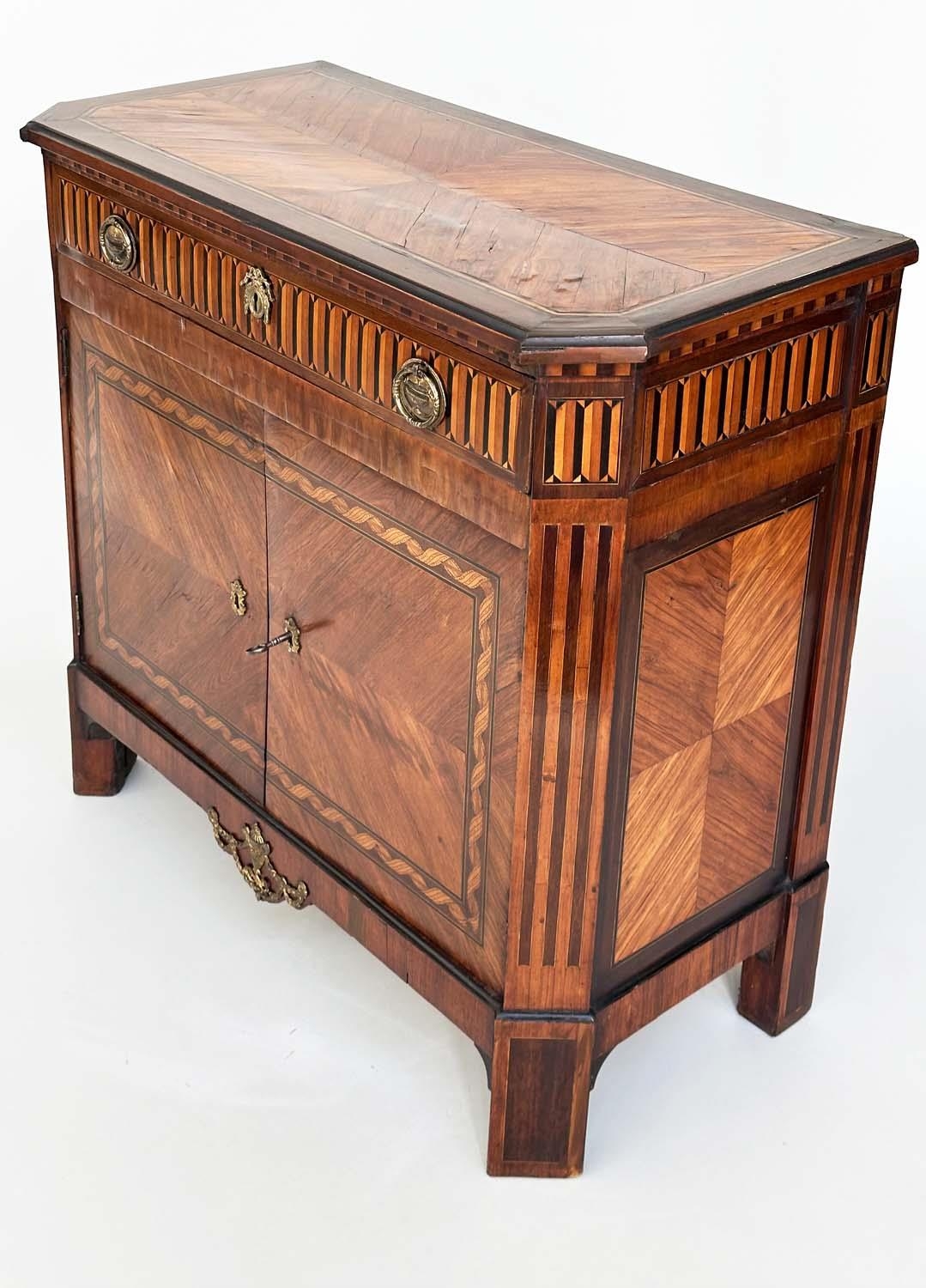 DUTCH SIDE CABINET, early 19th century kingwood with ebony and satinwood parquetry inlay and gilt - Bild 16 aus 20