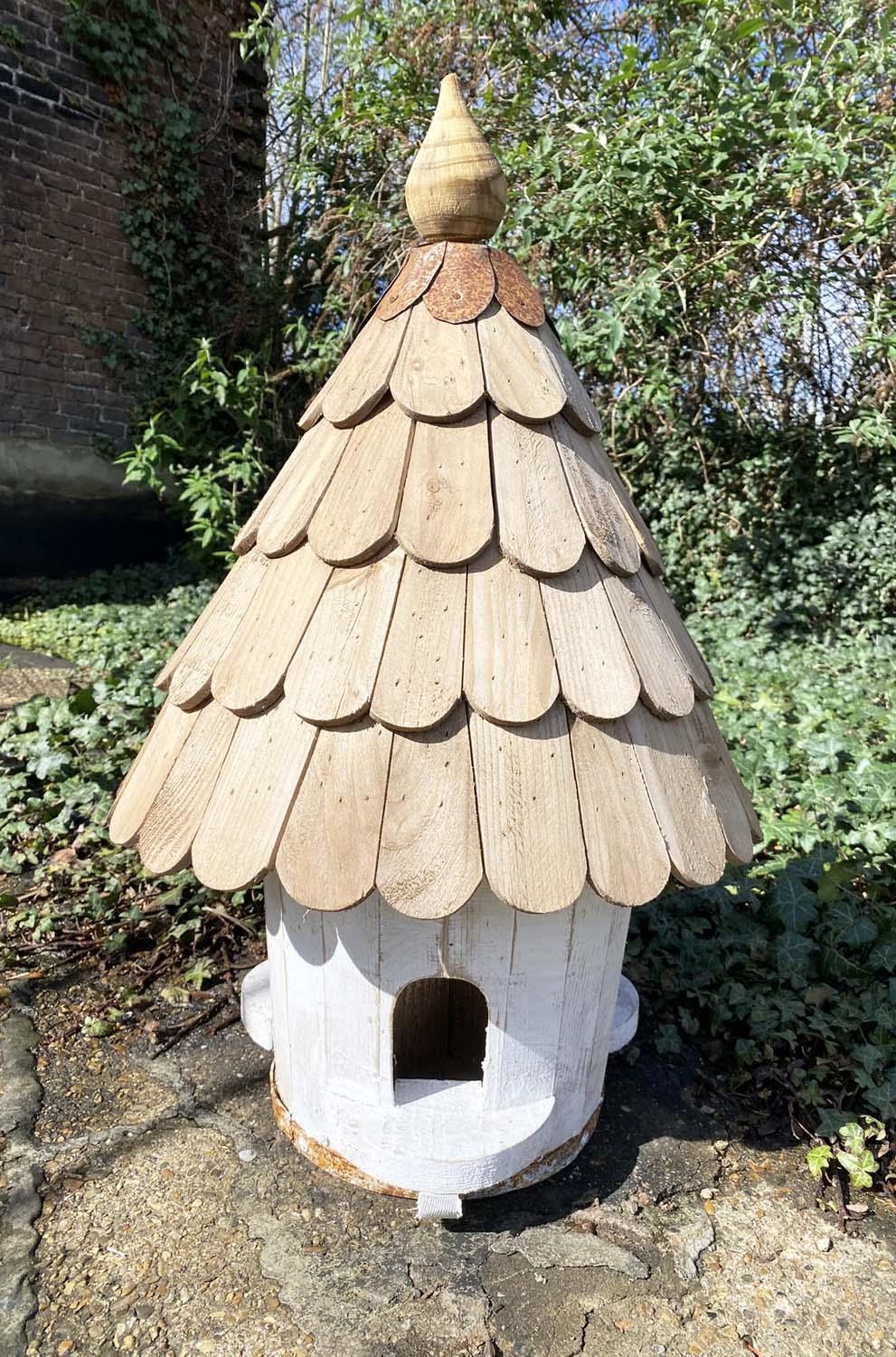 DOVECOTE, with shingle roof, 75cm H x 50cm W - Image 3 of 6