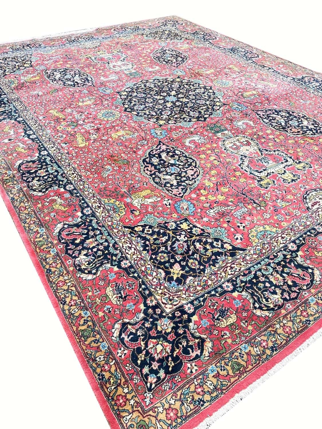 VINTAGE PERSIAN SAFAVID HUNTING DESIGN CARPET, 410cm x 310cm. - Image 6 of 7