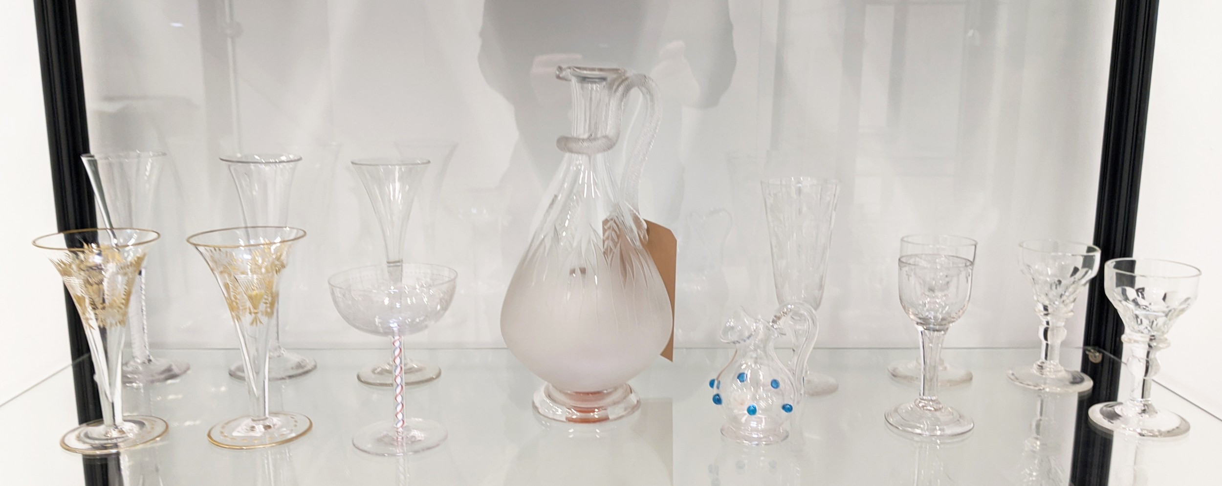 QUANTITY OF ANTIQUE GLASS, comprising a Victorian frosted lemonade jug with ice compartment to