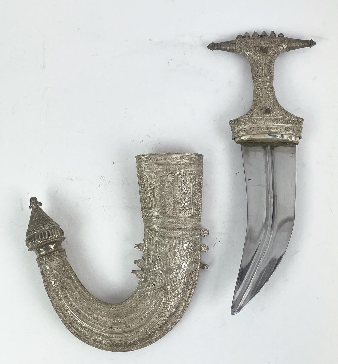 OMANI KHANJAR DAGGERS, two 19th century silver thread and a Syrian Jambiya, Jambiya 35cm H. (3) - Image 10 of 10
