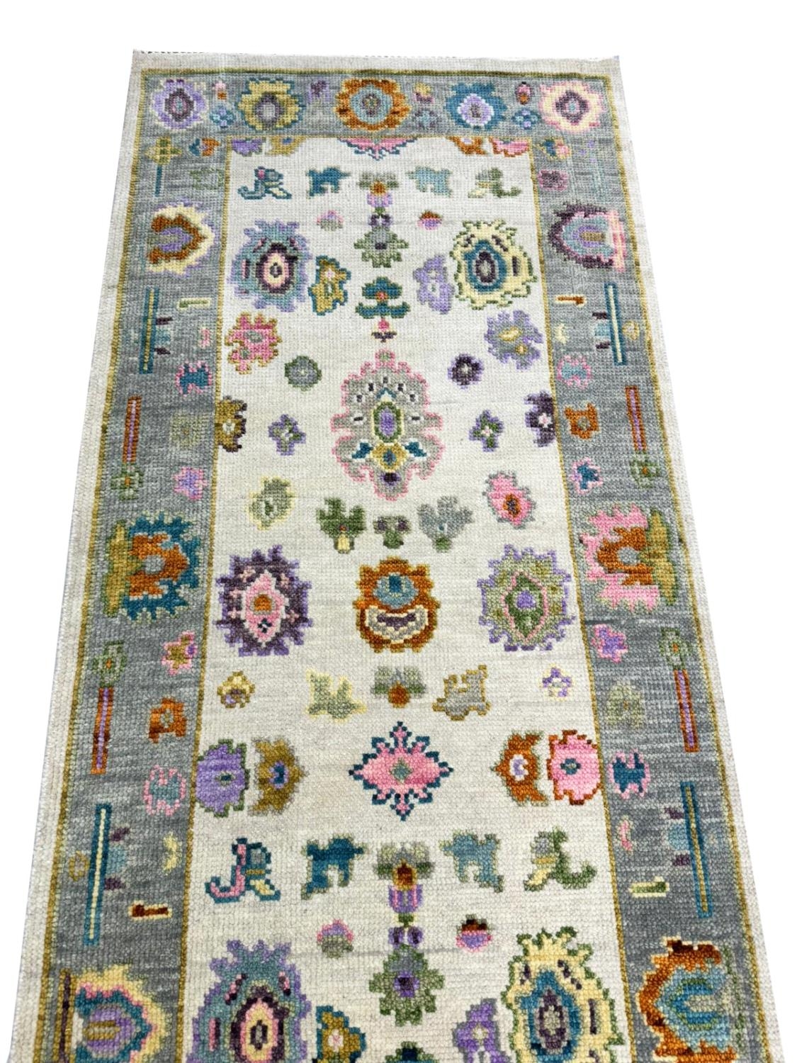 CONTEMPORARY OUSHAK LONG RUNNER, 442cm x 76cm. - Image 2 of 8