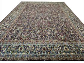 FINE PERSIAN RAVAR KERMAN CARPET, 403cm X 300cm.