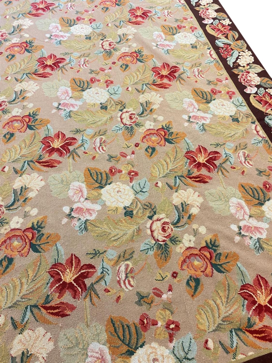 FINE FRENCH AUBUSSON DESIGN NEEDLEWORK CARPET, 400cm x 270cm. - Image 3 of 6