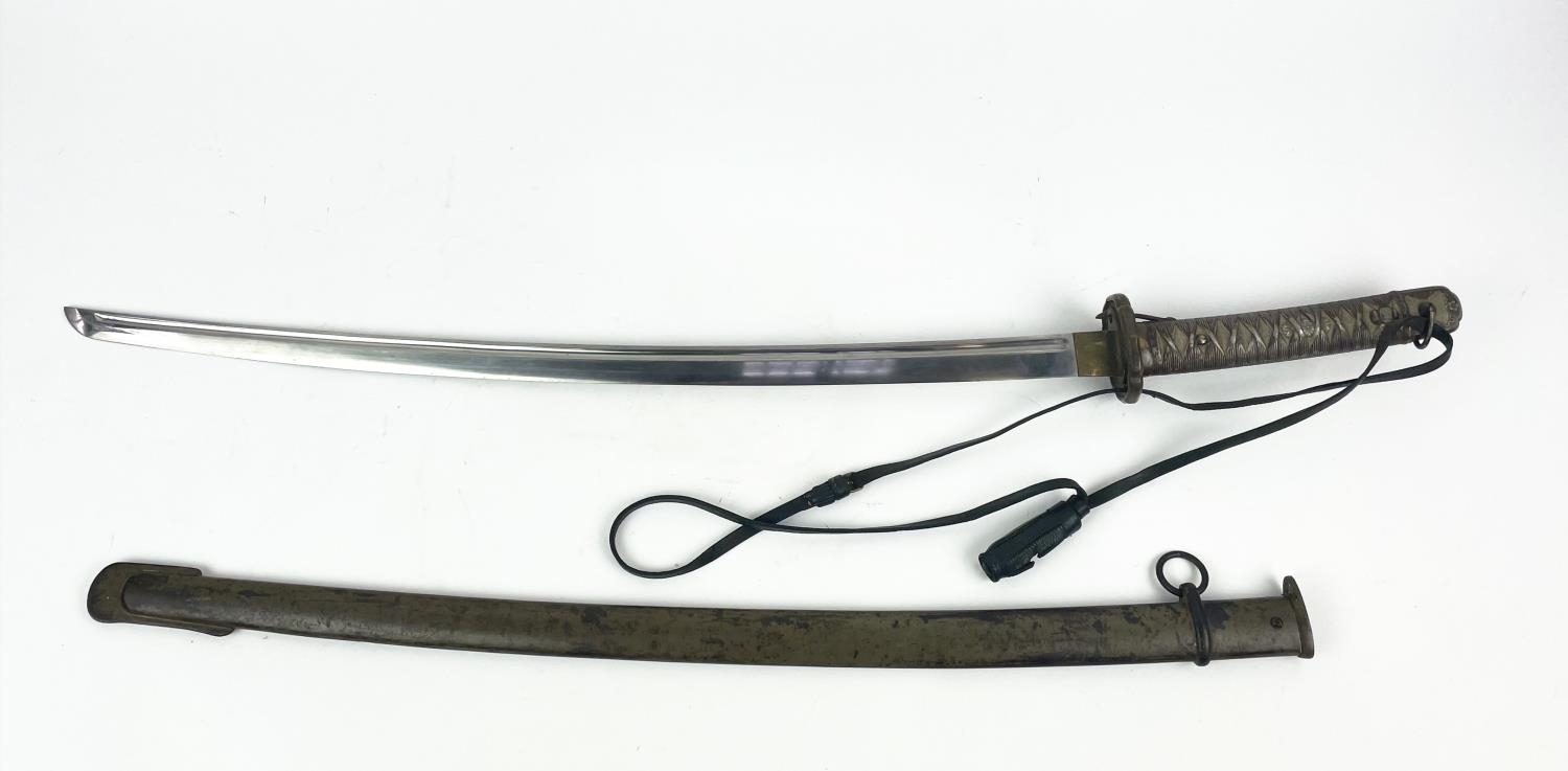 JAPANESE SECOND WORLD WAR KATANA SWORD, with serial number and original leather pommel, 93cm L. - Image 6 of 8