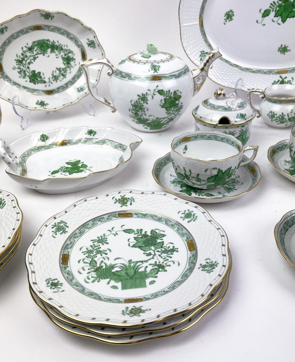 HEREND TEA/COFFEE SERVICE, Apponyi Chinese bouquet pattern comprising eight tea cups and saucers, - Image 5 of 12