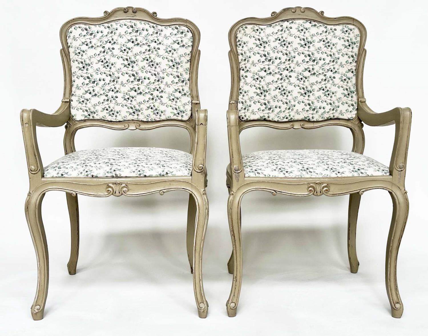 FAUTEUILS, a pair, French Louis XV style grey painted with eucalyptus print linen upholstery, 99cm H - Bild 7 aus 7