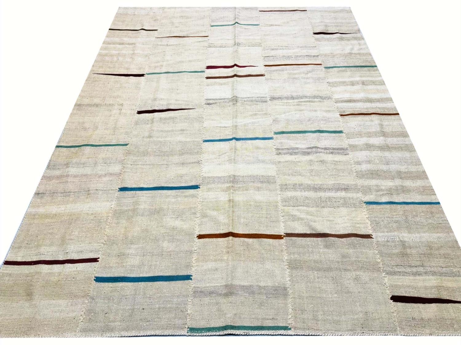 CONTEMPORARY RUFARSHI KILIM, 296cm x 230cm.