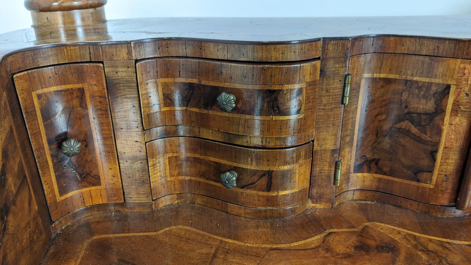 DESK, 18th century style Italian olivewood containing eight drawers, two doors and paper holders, - Bild 10 aus 22