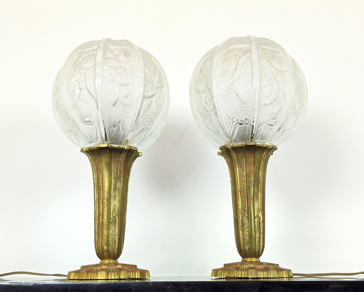 TABLE LAMPS, a pair, Art Deco, with frosted glass orbs and gilt metal bases, each 40cm H. (2) - Image 4 of 16