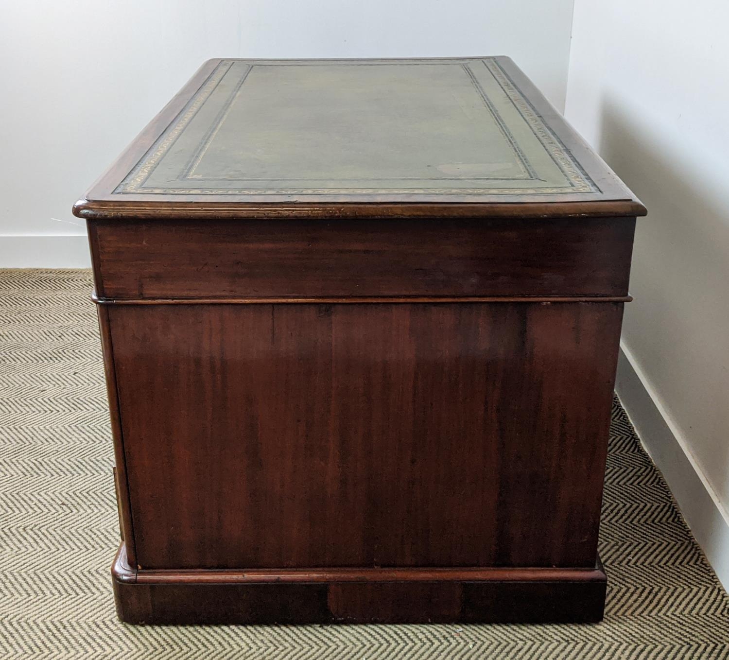 PEDESTAL DESK, Victorian mahogany with a tooled inlaid green leather top over nine drawers, 140cm - Bild 12 aus 18