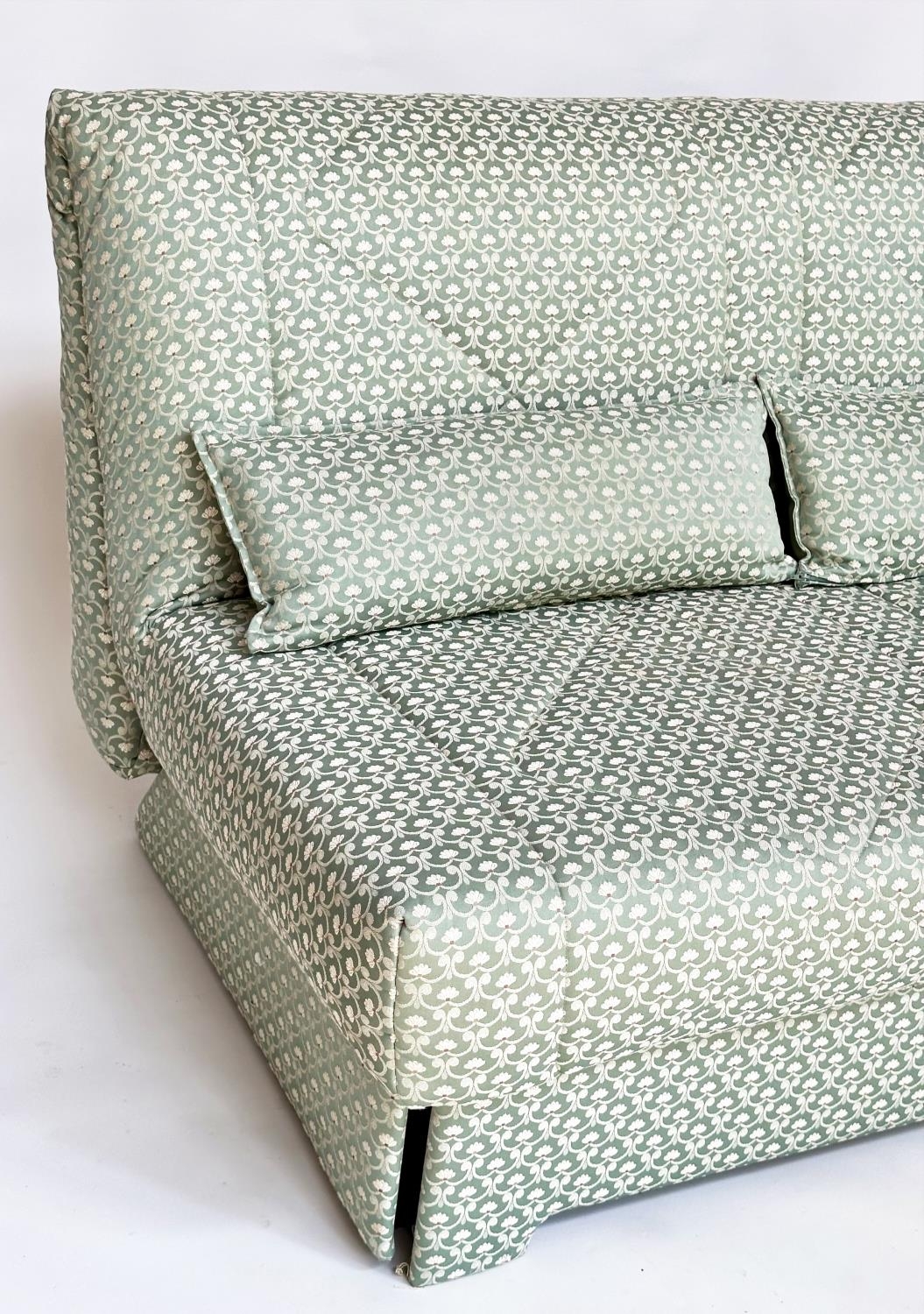 SOFA BED, geometric print upholstered with cushion, transferring to bed, 142cm W (180cm extended). - Image 2 of 8