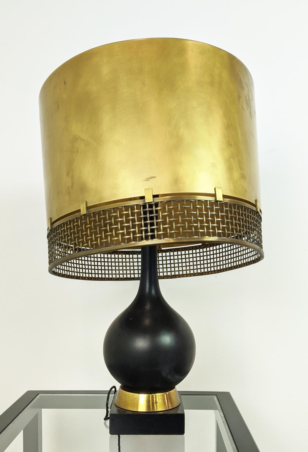 TABLE LAMP, matt black with a brass shade, 51cm x 99cm H. - Bild 17 aus 18