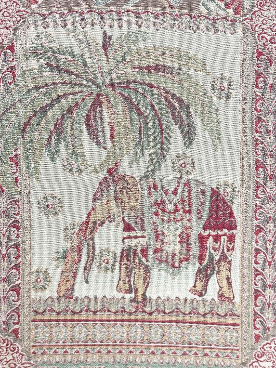 SCREEN, three fold arched 'Raj' fabric, upholstered with elephants and palm trees and brass studded, - Bild 7 aus 38