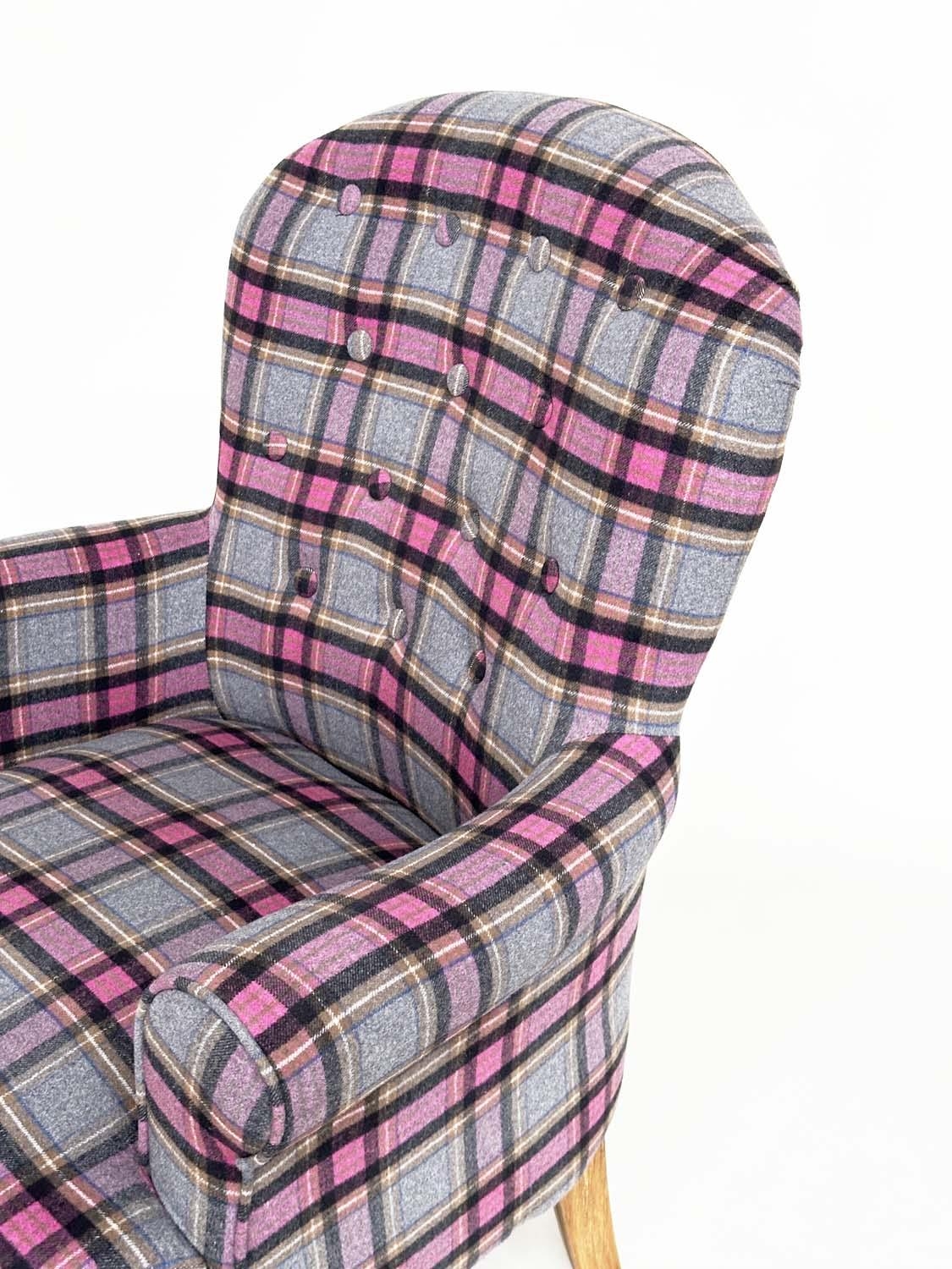 ARMCHAIR, Victorian style plaid upholstered with scroll arms, button back and turned supports, - Bild 5 aus 6