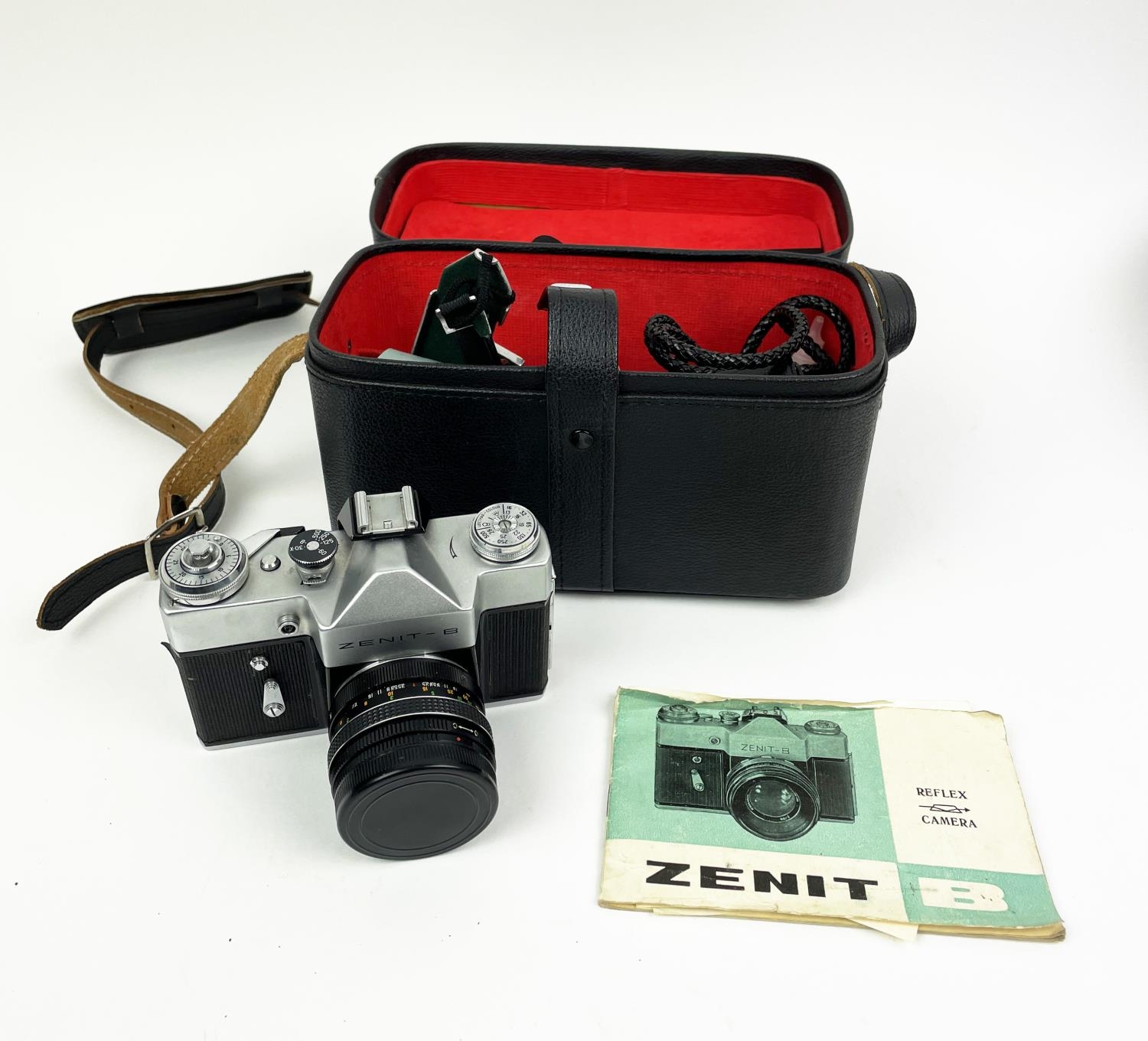 CAMERAS, including a 1930s coronet de luxe red facia, a Pentax Me Super, a Zenit-B cased a Besson of - Image 6 of 9