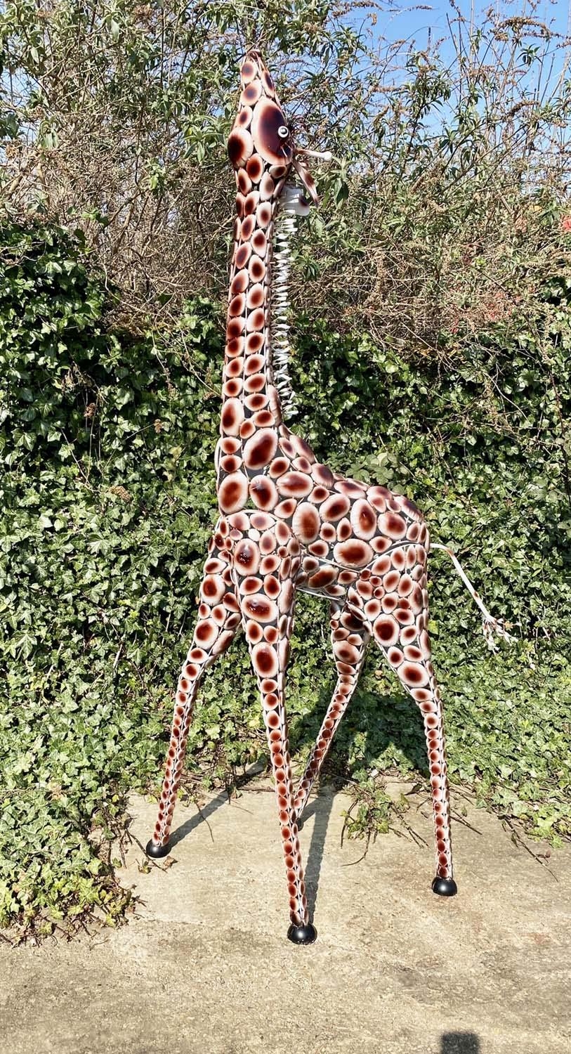 CONTEMPORARY SCHOOL SCULPTURAL GIRAFFE, painted metal, 230cm x 75cm.