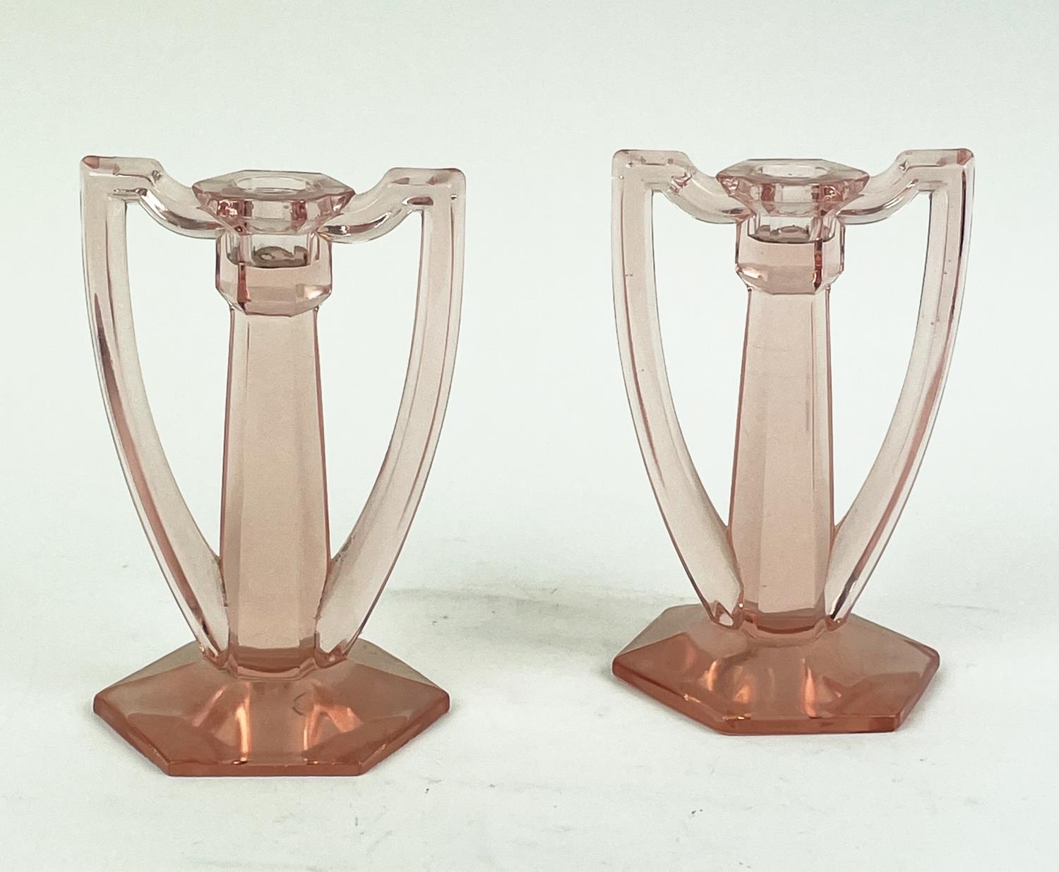 QUANTITY OF URANIUM GLASS, various items including pairs of candlesticks, jugs, lidded vases, - Bild 10 aus 12