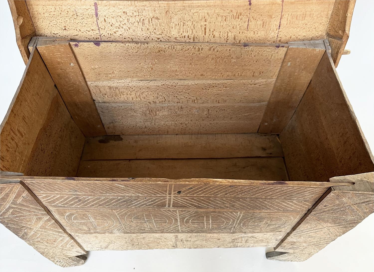 SCANDINAVIAN KISTA TRUNK, early 18th century sycamore of pegged construction with chip decorated - Image 6 of 12