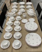PART DINNER AND TEA SERVICE, Richard Ginori, with rose springs and impressed patterned edge with
