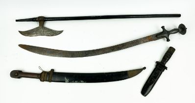 EDGED WEAPONS, including a WW2 American paratroopers M3 combat knife with original sheaf and a WW1